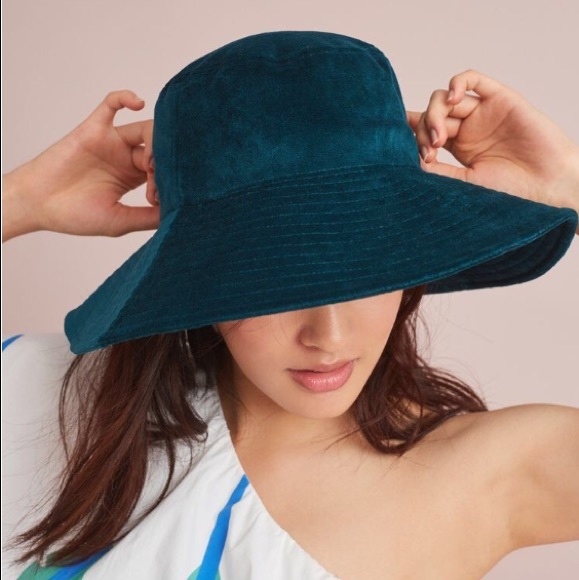 Anthropologie Accessories - Anthropologie Velvet Hat